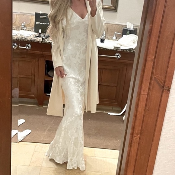 Light cream white coat - Picture 2 of 2